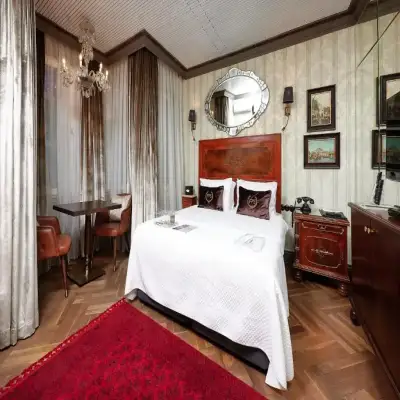 Faik Pasha Suites, Çukurcuma