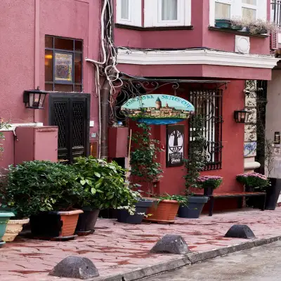 Faik Pasha Suites, Çukurcuma