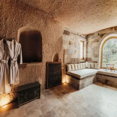 Millstone Cave Suites