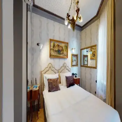 Faik Pasha Suites, Çukurcuma