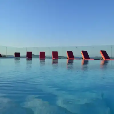 Ferush Otel, +12