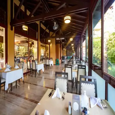 Villa Side Hotel