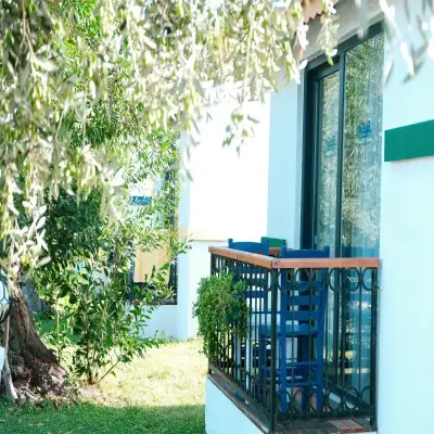 Maya Bistro Hotel Beach