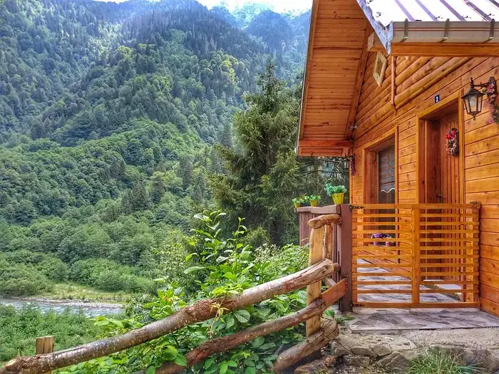 Romantik Kış Kaçamağı İçin En Güzel Şömineli Oteller (Türkiye Rehberi)