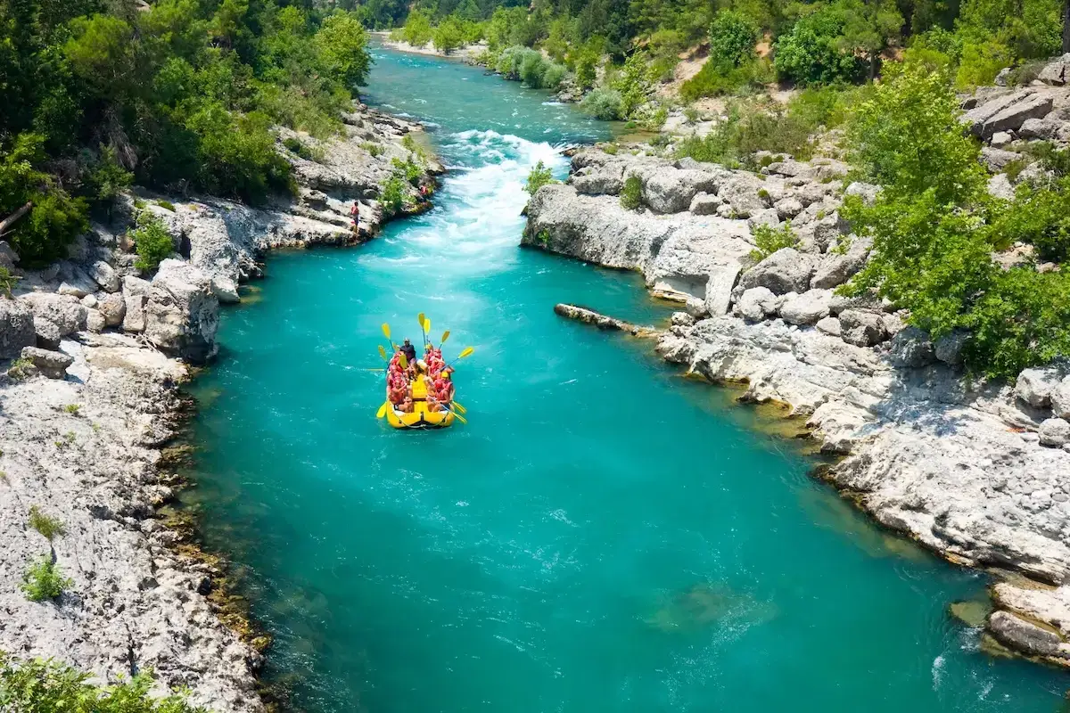 Çocukla Tatil Rehberi: Çocuklu Aileler İçin 11 Hayat Kurtaran İpucu