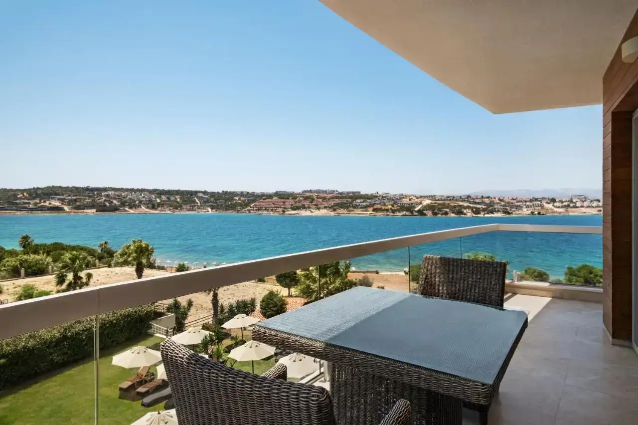 Reges a Luxury Collection Resort & Spa