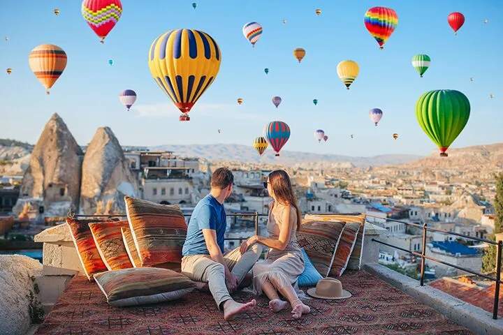 14 Şubat’ta Nereye Gidilir? Sevgililer Günü İçin En Romantik Tatil Rotaları