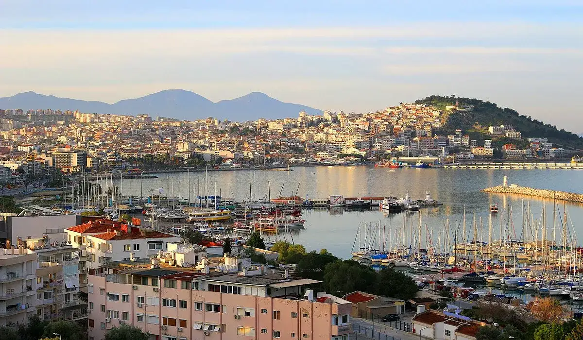 Kuşadası Otelleri 2026: Güzelçamlı, Plajlar Yeme İçme ve Gezilecek Yerler Rehberi