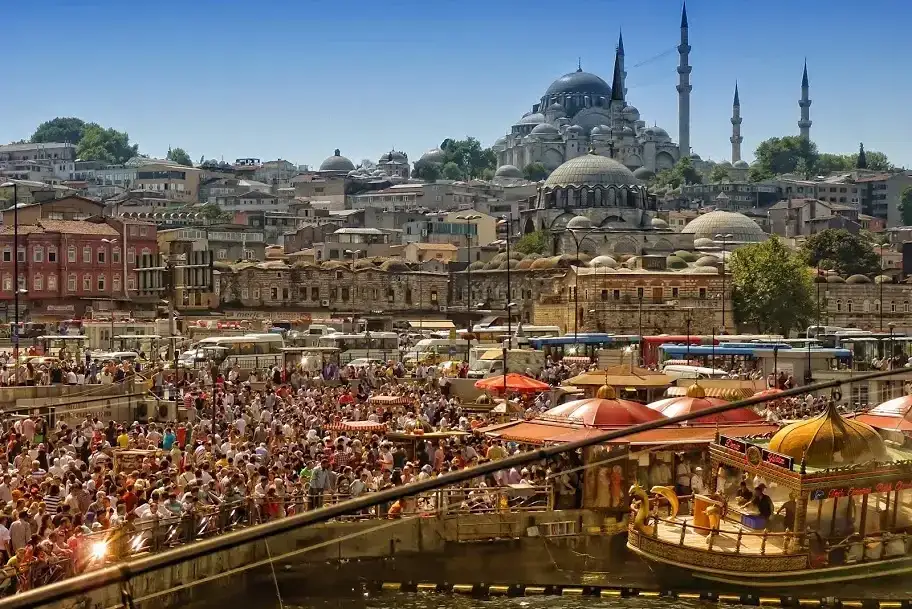 Sirkeci'den Ne Alınır?