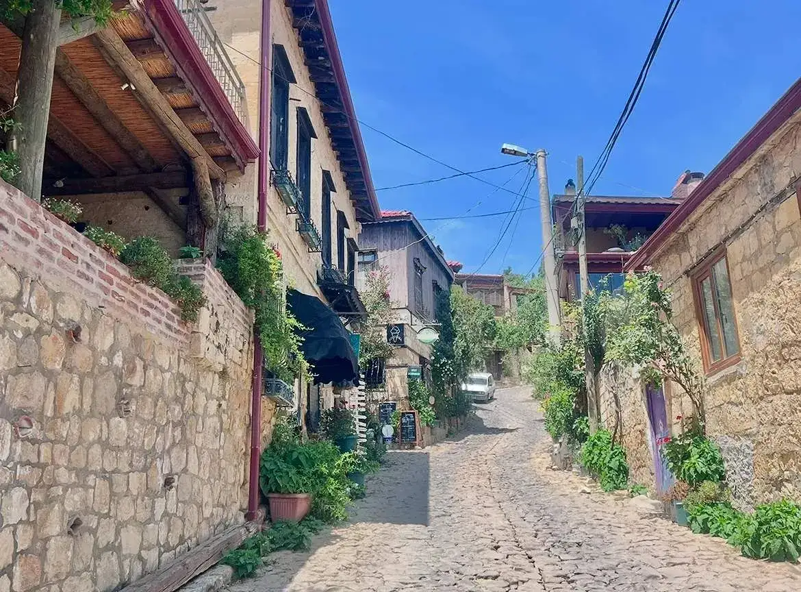 Yeşilyurt Köyü'nde Gezilecek Yerler