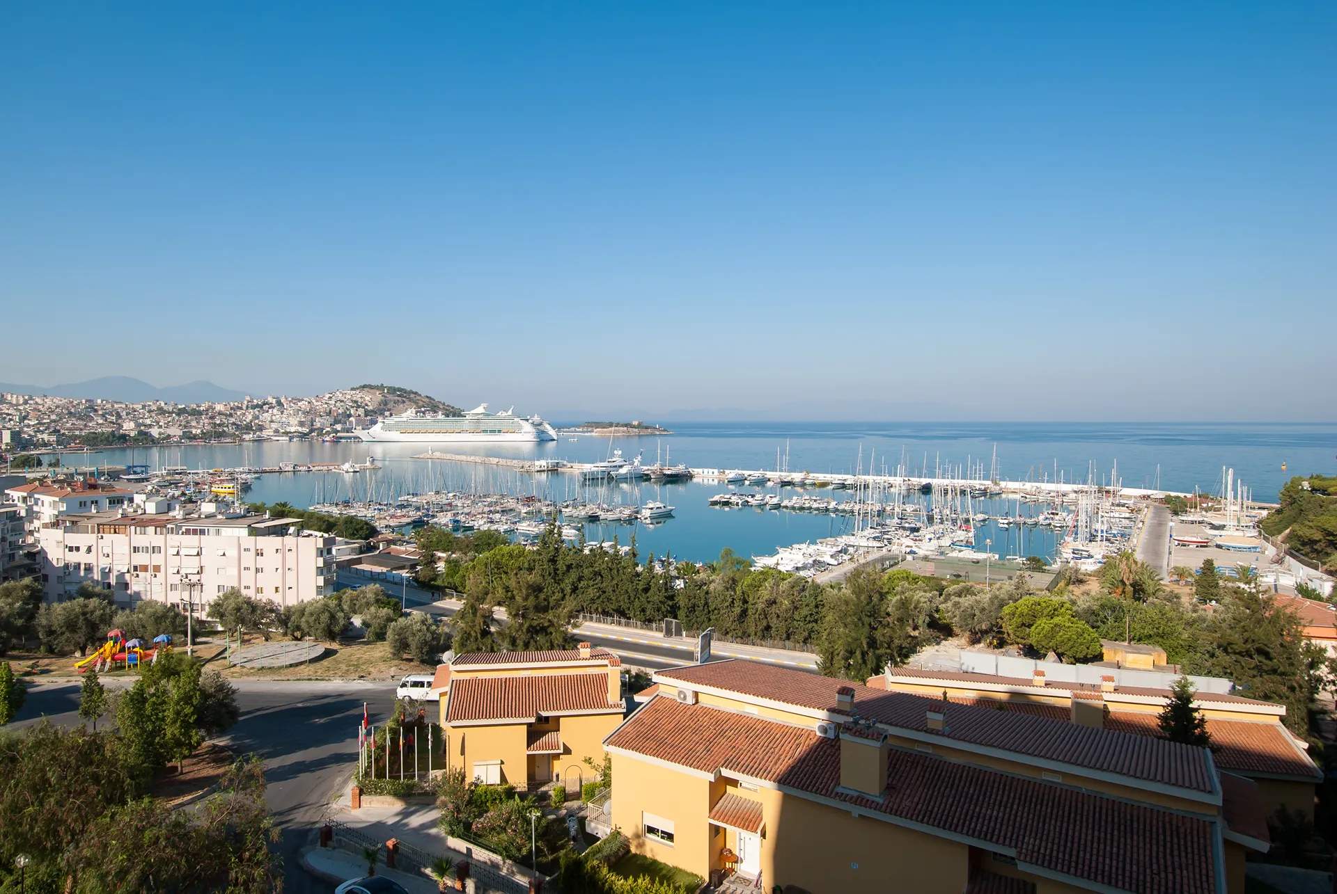 Kuşadası Merkez Otelleri | Çarşıya ve Sahile Yakın Oteller
