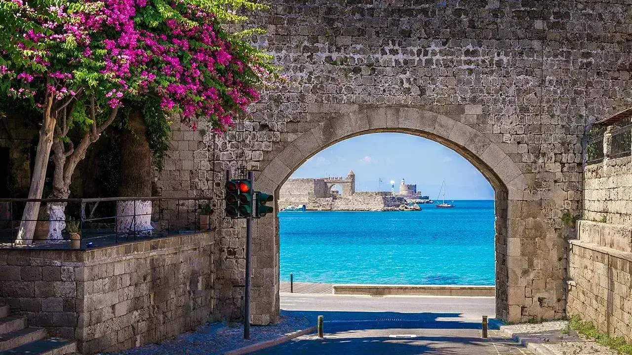 Rodos Adası Gezi Rehberi: 3 Günde Gezilecek Yerler, Plajlar ve Yeme-İçme Önerileri
