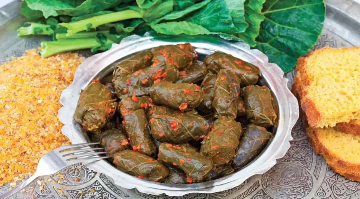 Karalahana Sarması