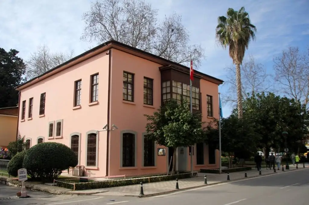 Atatürk Evi ve Müzesi