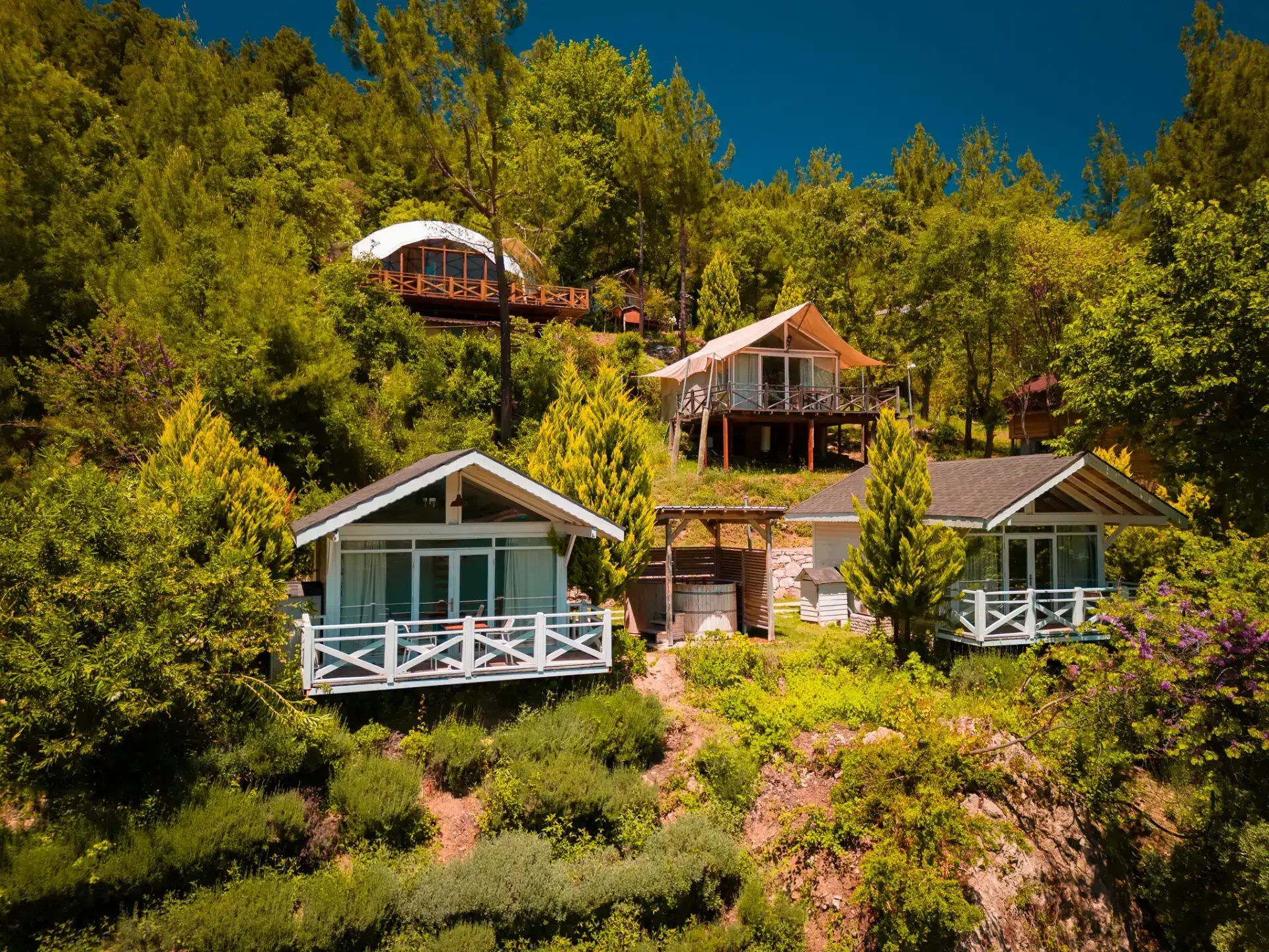 Saklı G&ouml;l Evleri Glamping Resort