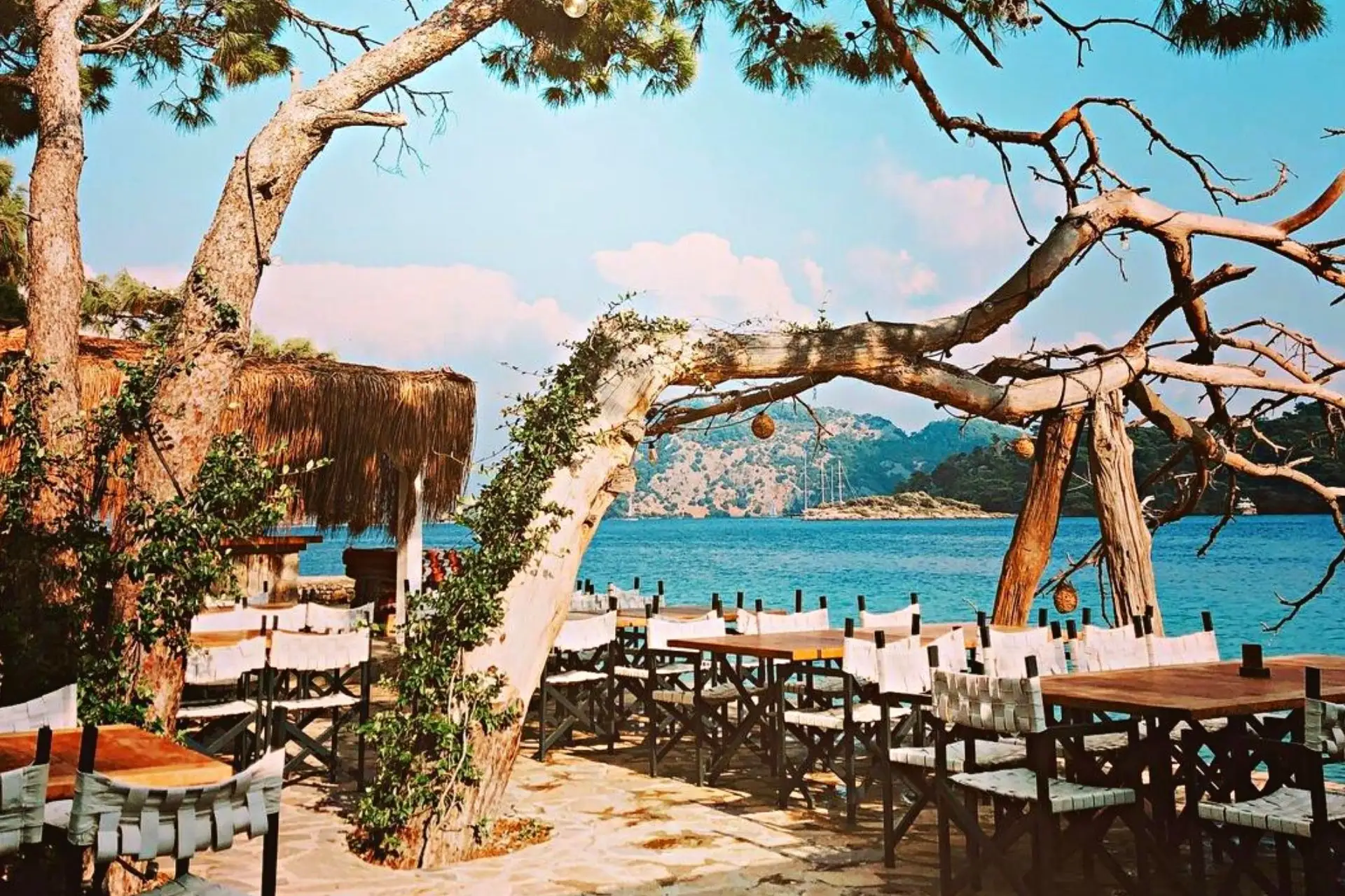 Adaia Restaurant – Göcek / Batık Hamam Koyu: