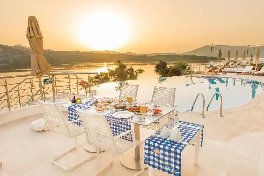 Yalıçapkını Otel