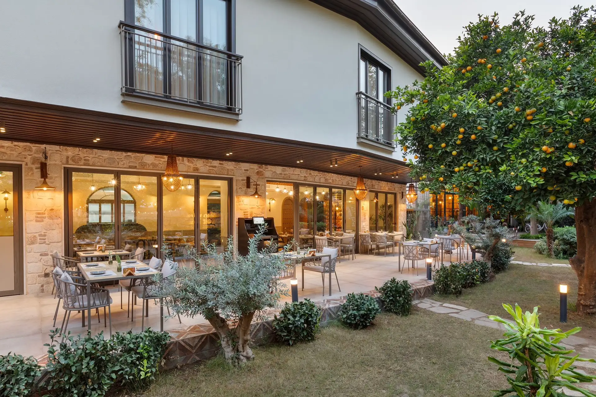 Antalya Kaleiçi'nde Casa Sur & Cava’da Sevgililer Günü’ne Özel Romantik Bir Akşam