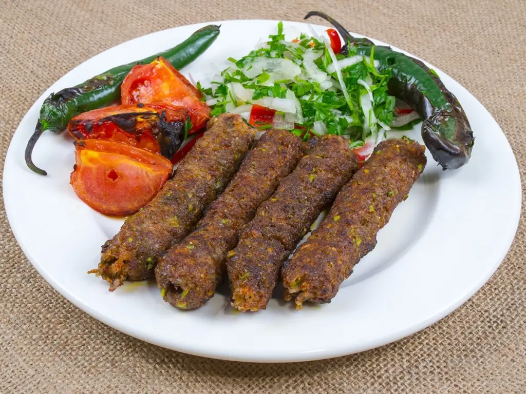 Gaziantep İmam Çağdaş: Kebap ve Baklavanın Efsane Adresi