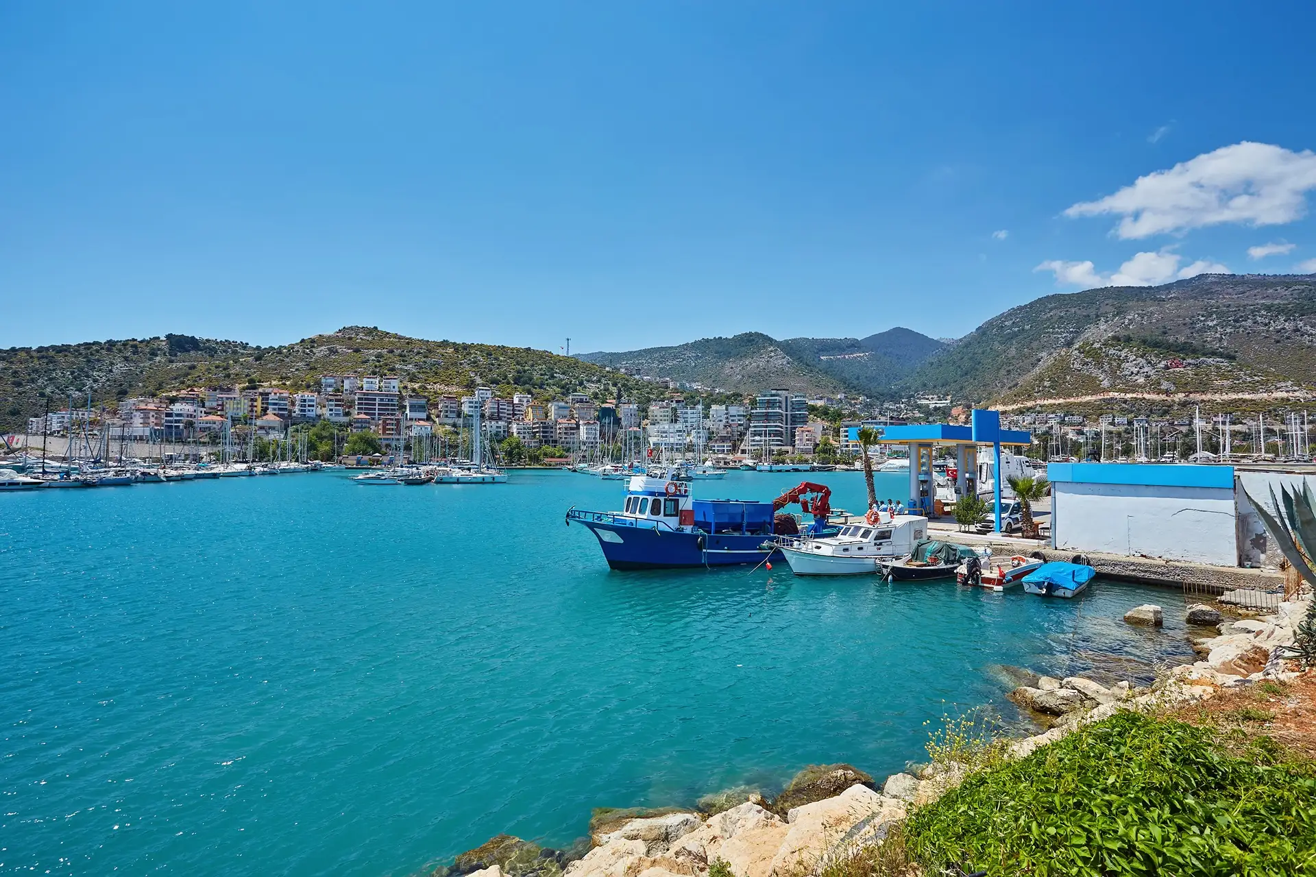 Akdeniz’in Işığı ve Renkleri Finike'de Buluşuyor: 7. Uluslararası Finike Suluboya Festivali Başlıyor!