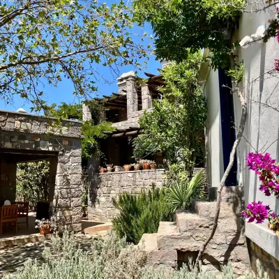 Akvaryum Otel