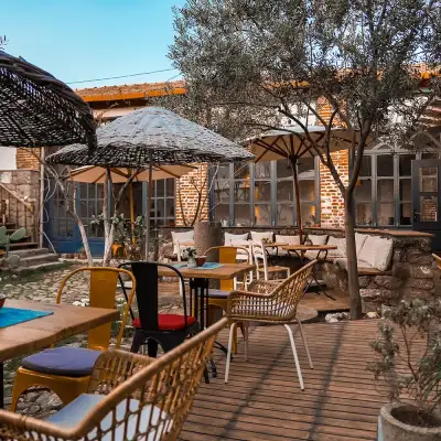Attalos Suites