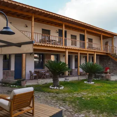 Attalos Suites