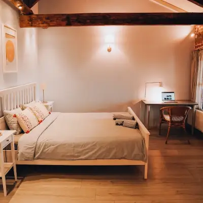 Attalos Suites