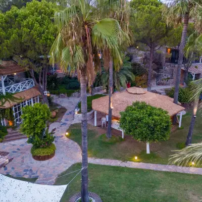 Beyaz Güvercin Otel, +12