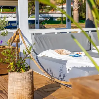 Beyaz Güvercin Otel, +12