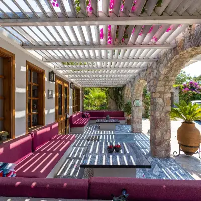Beyaz Güvercin Otel, +12