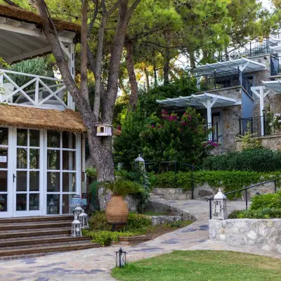 Beyaz Güvercin Otel, +12