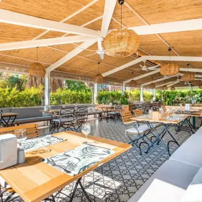 Beyaz Güvercin Otel, +12