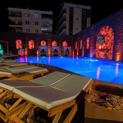 Duqqan Deluxe Hotel