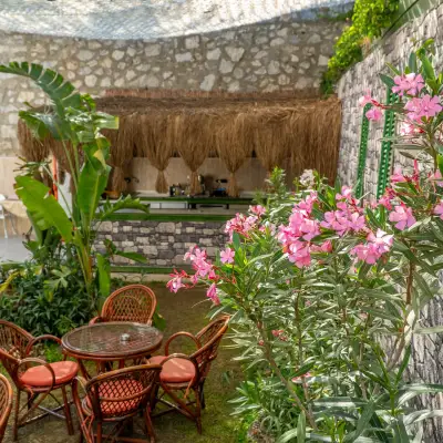LU-IX ROOMS