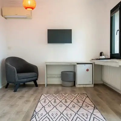 LU-IX ROOMS