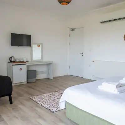 LU-IX ROOMS
