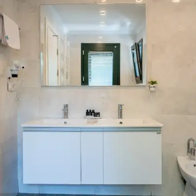 LU-IX ROOMS