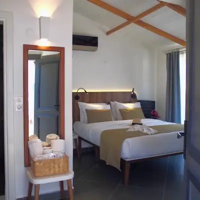 Maya Bistro Hotel Beach