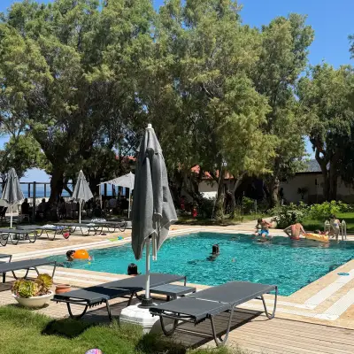Nest Beach Bungalows