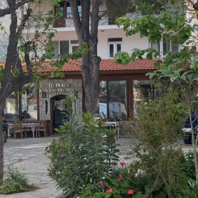 Özdemir Otel