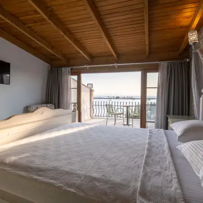 Ra Otel - Altınova