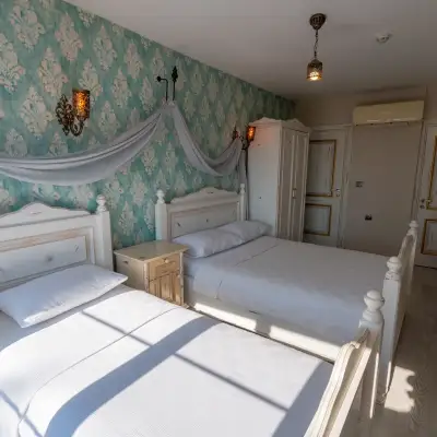 Ra Otel - Altınova