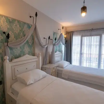 Ra Otel - Altınova