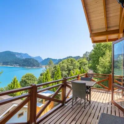 Saklı Göl Evleri Hotel & Restaurant - Antalya'ya 55 km