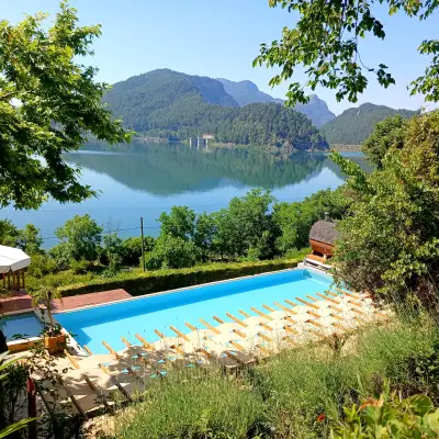 Saklı Göl Evleri Hotel & Restaurant - Antalya'ya 55 km