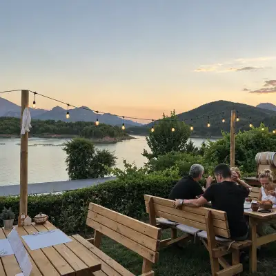 Saklı Göl Evleri Hotel & Restaurant - Antalya'ya 55 km
