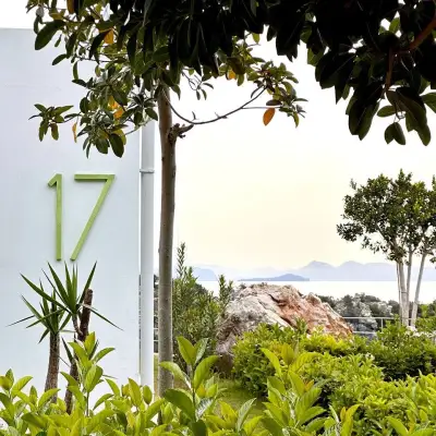 Z-Villas Beach Hotel